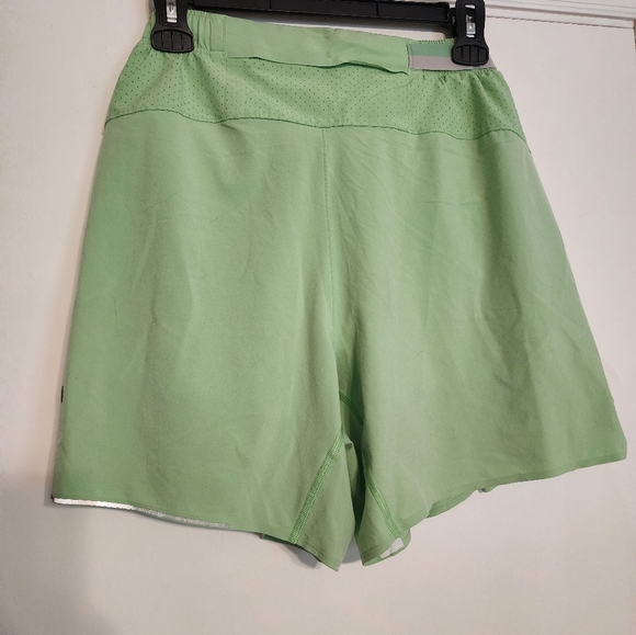 Lululemon Mens Surge Shorts Small - Picture 8 of 13